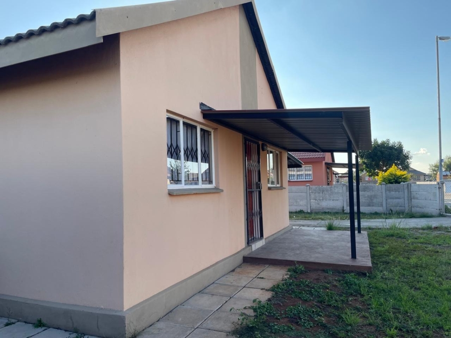 3 Bedroom Property for Sale in Freedom Park North West